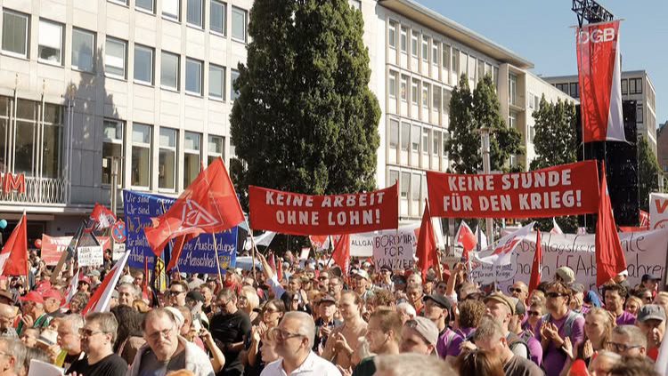 Γερμανία: μεγαλειώδεις λαϊκές και νεολαιίστικες αντιπολεμικές διαδηλώσεις